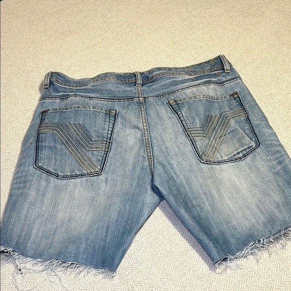 Buffalo Jeans Light Blue Denim Shorts.  Jorts.  Size 36. - Picture 1 of 9